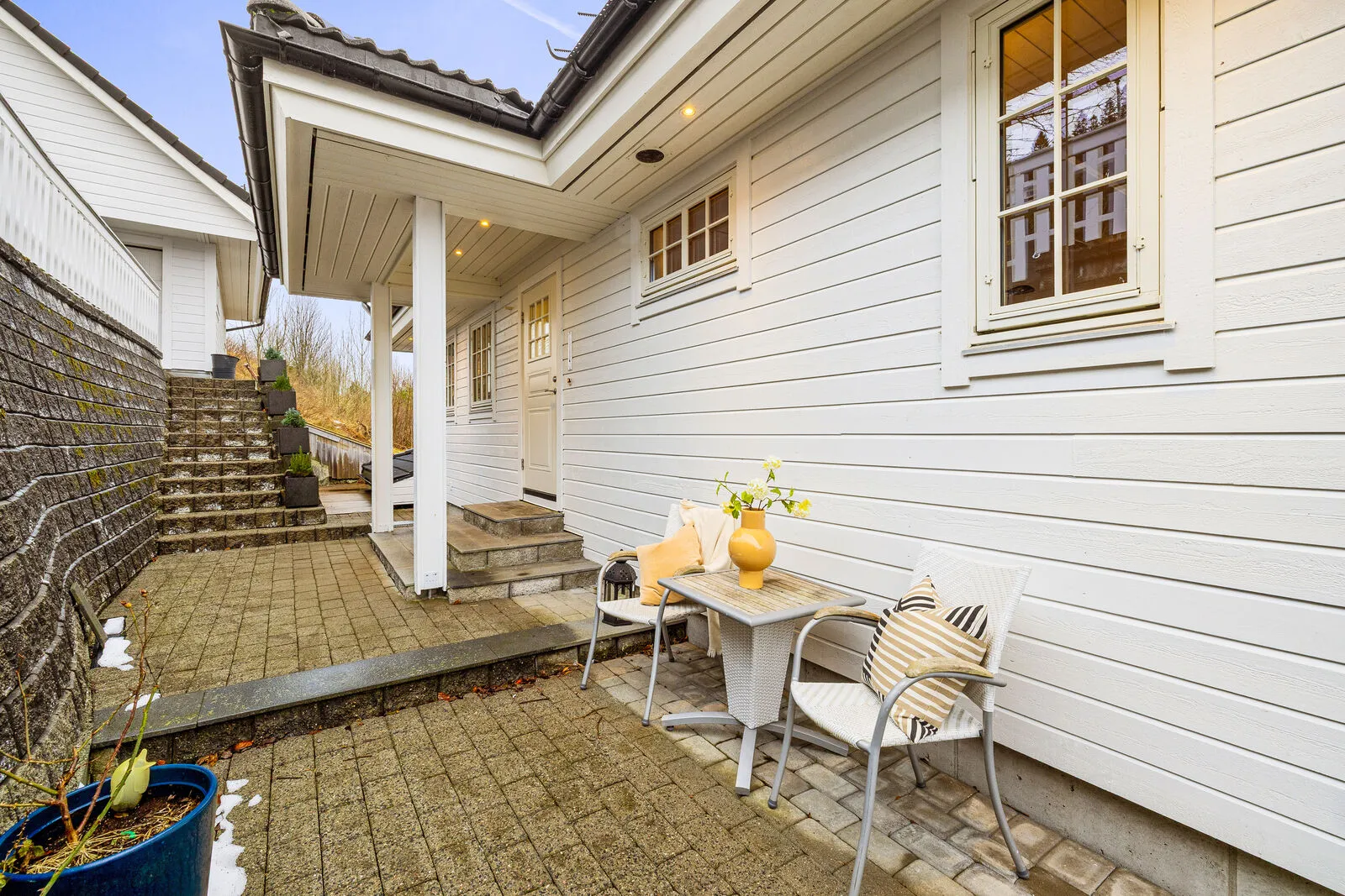 Spacious 5-Bedroom Family Home with Rental Apartment and Double Garage in Os - View image 47 of 53