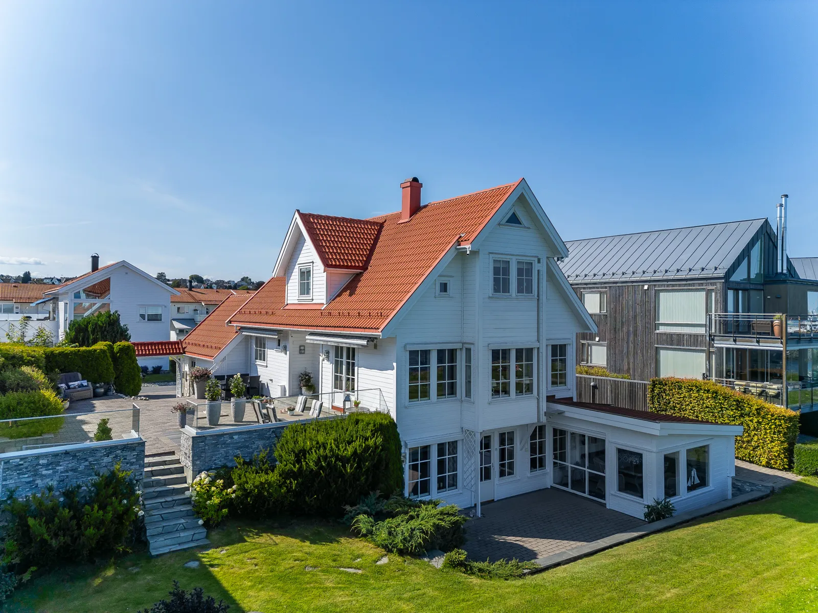 Contemporary 4-Bedroom House with Fjord Views in Horten's Strandparken - View image 6 of 30