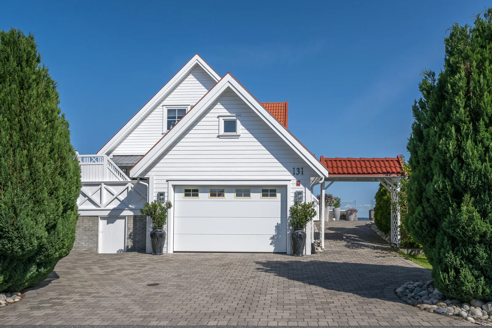 Contemporary 4-Bedroom House with Fjord Views in Horten's Strandparken - View image 11 of 30