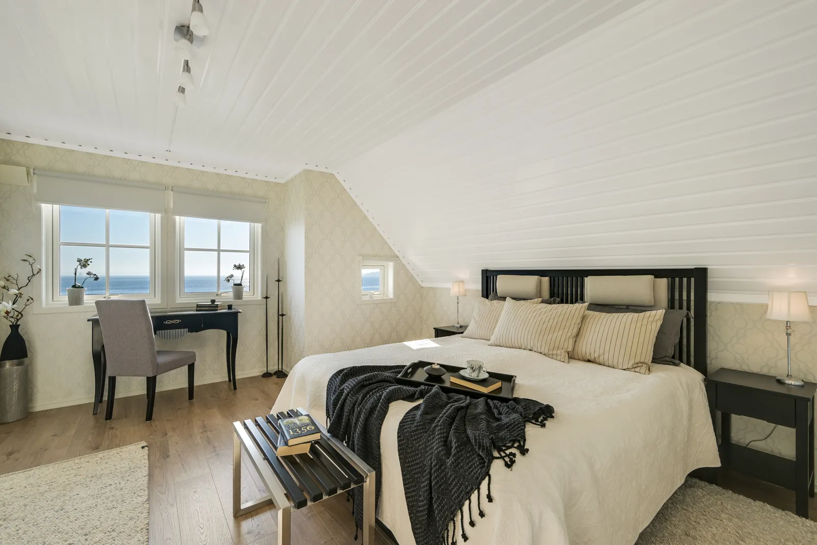 Contemporary 4-Bedroom House with Fjord Views in Horten's Strandparken - View image 13 of 30