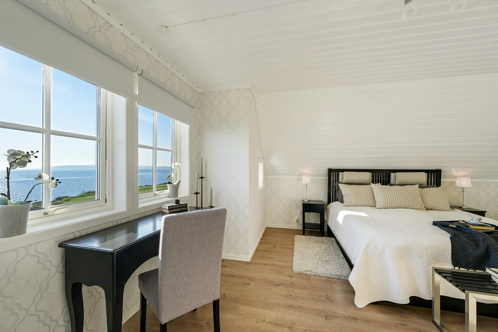 Contemporary 4-Bedroom House with Fjord Views in Horten's Strandparken - View image 17 of 30