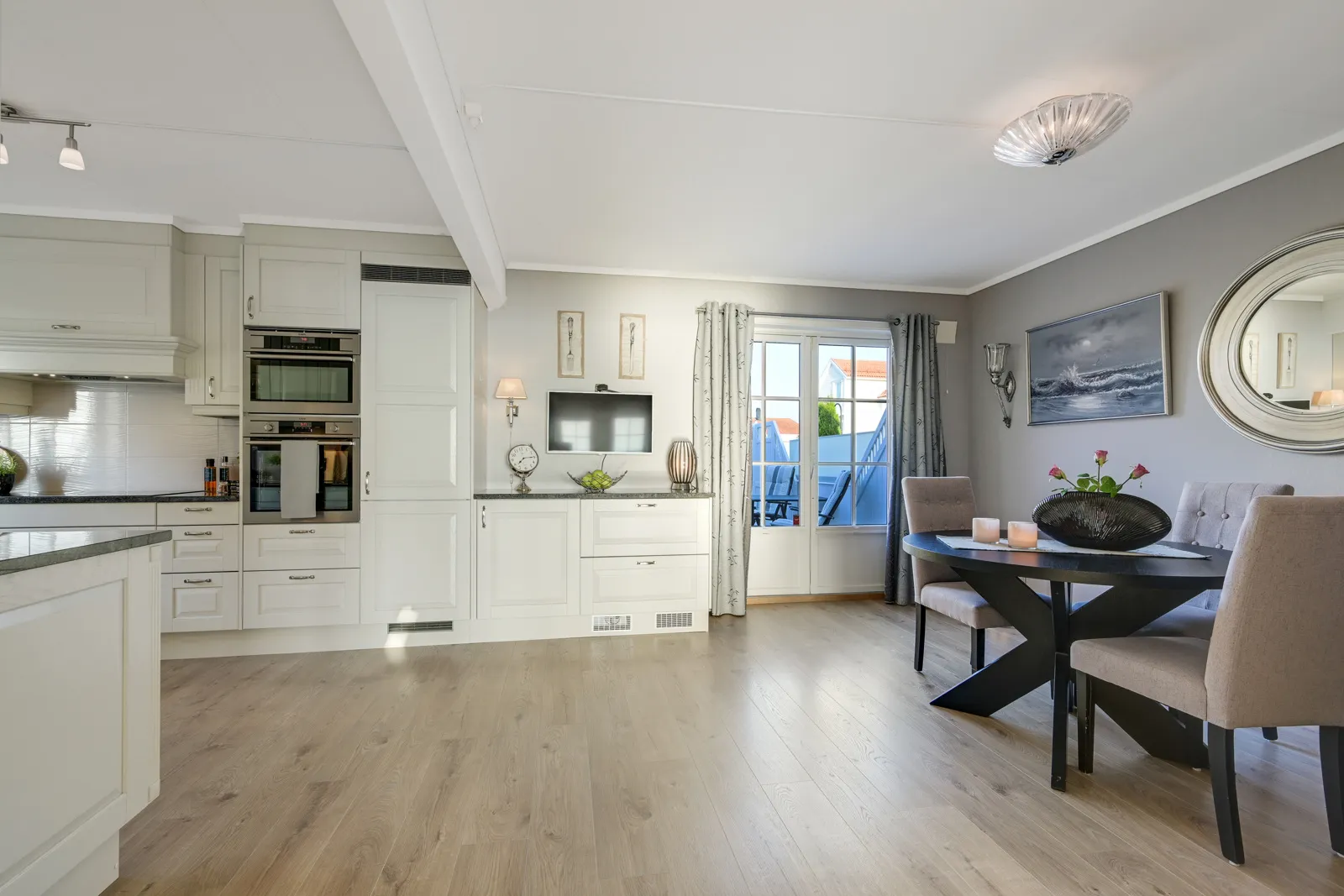 Contemporary 4-Bedroom House with Fjord Views in Horten's Strandparken - View image 25 of 30