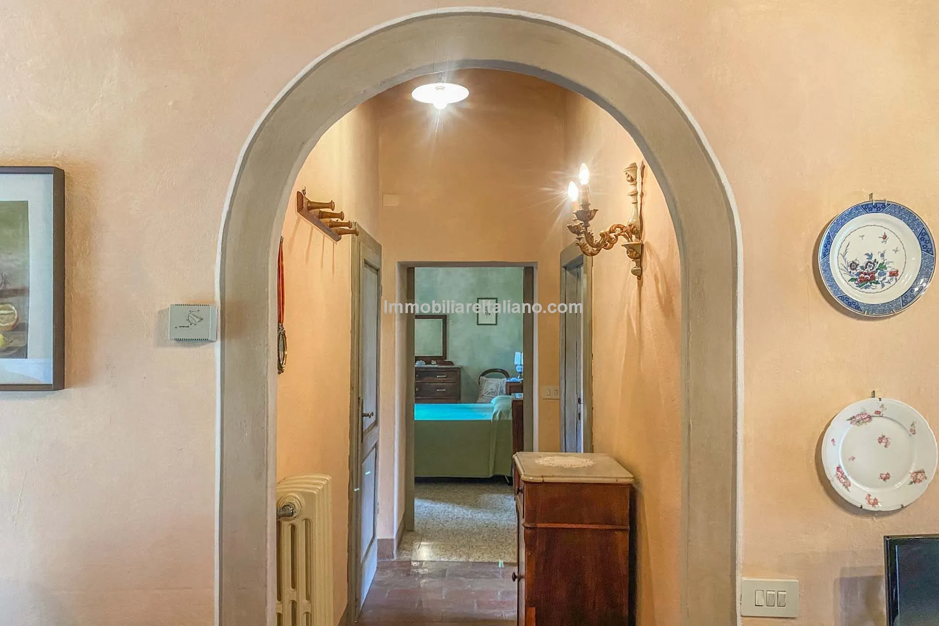 Tuscan Farmhouse with Expansive Gardens Near Cortona, Ideal for Restoration - View image 23 of 37