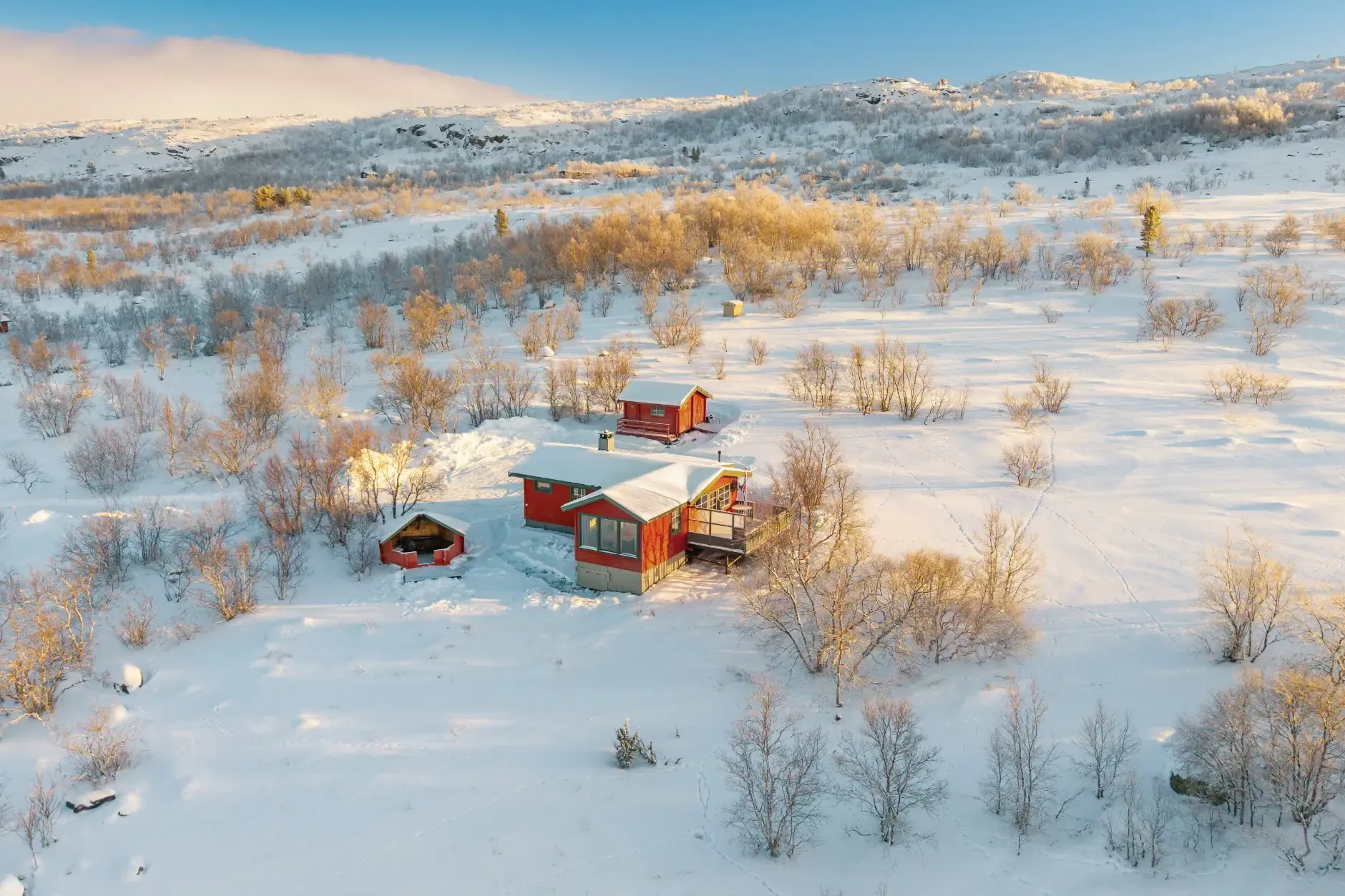 1960s Norwegian Country House with Fjord Views and Terrace - Image 2