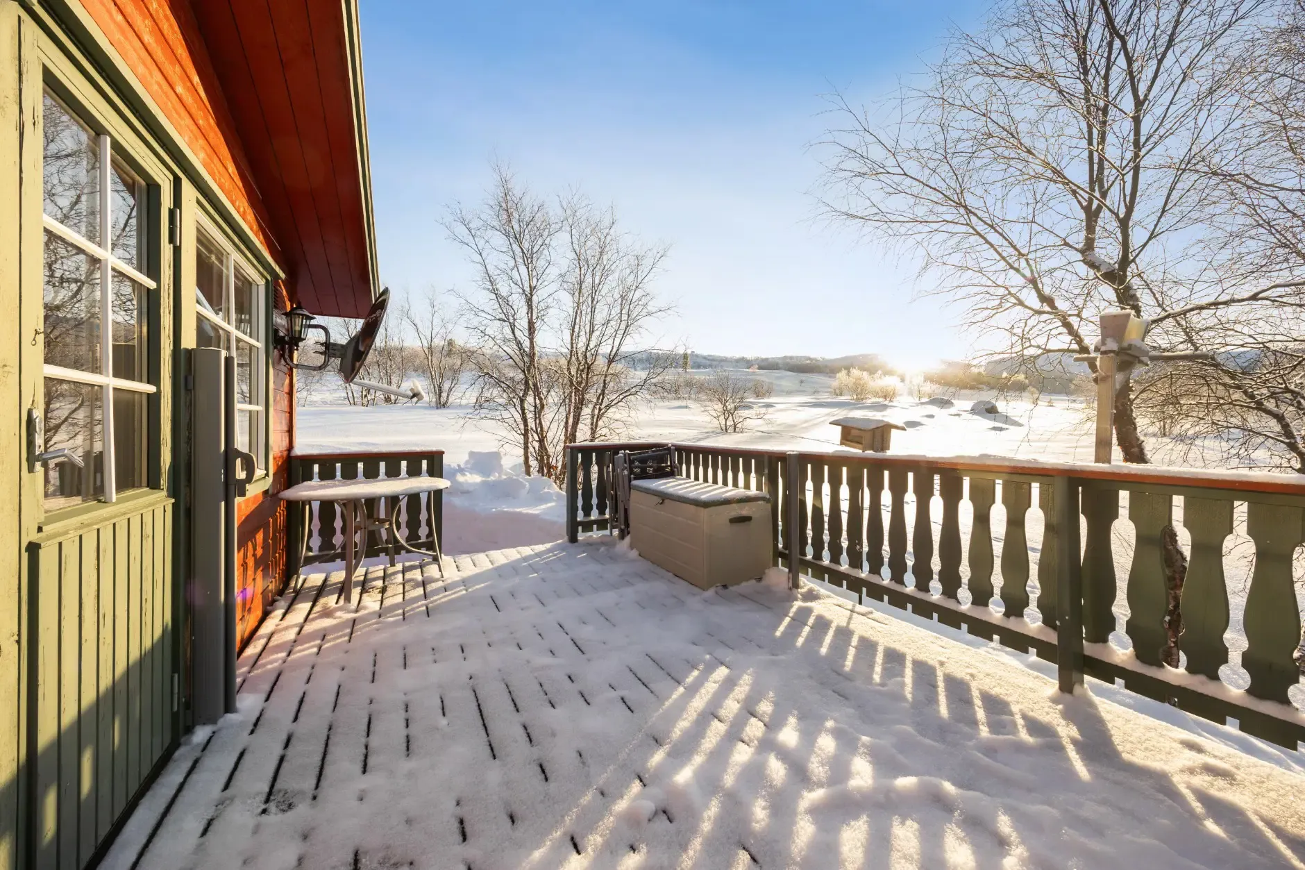 1960s Norwegian Country House with Fjord Views and Terrace - View image 10 of 31