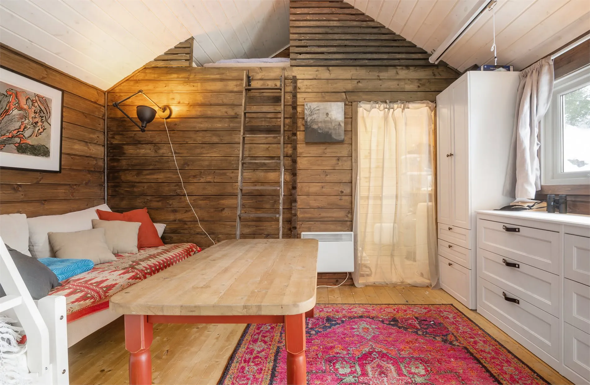 1960s Cabin with Expansive Grounds and Terrace in Scenic Hakadal, Norway - View image 15 of 40