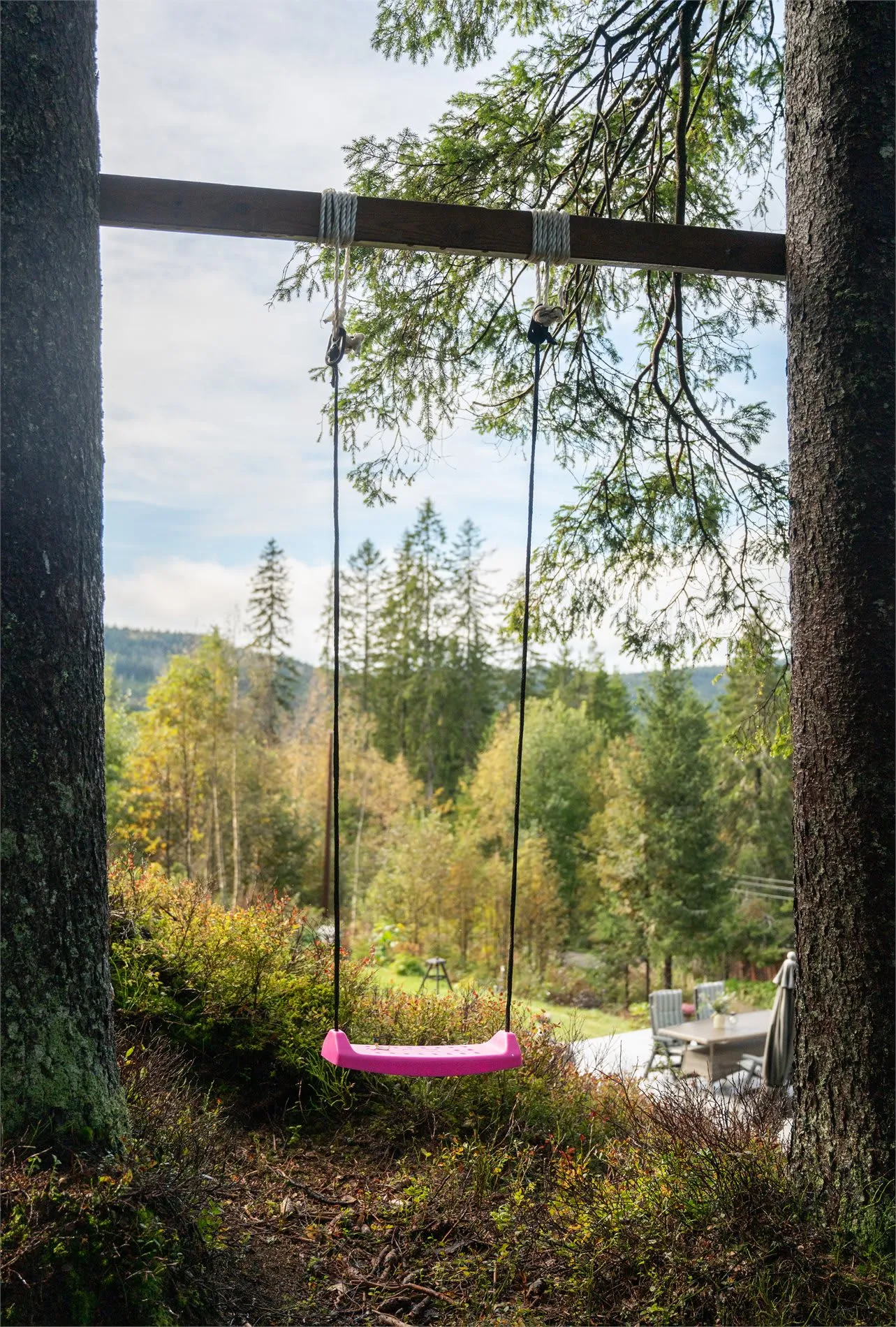 1960s Cabin with Expansive Grounds and Terrace in Scenic Hakadal, Norway - View image 31 of 40