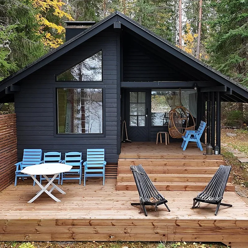 Finnish Lakeside Retreat with Expansive Grounds in Vähikkälä