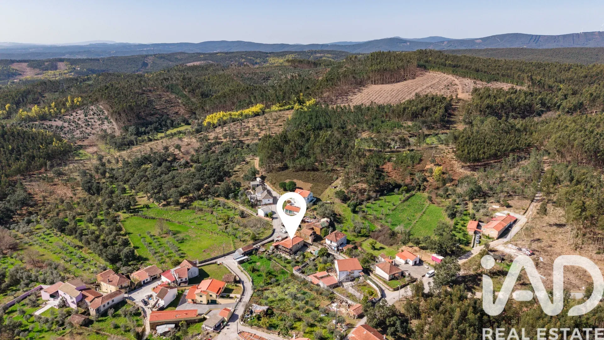 Charming Two-Bedroom House with Garden and Terrace in Pedrógão Grande - View image 35 of 37