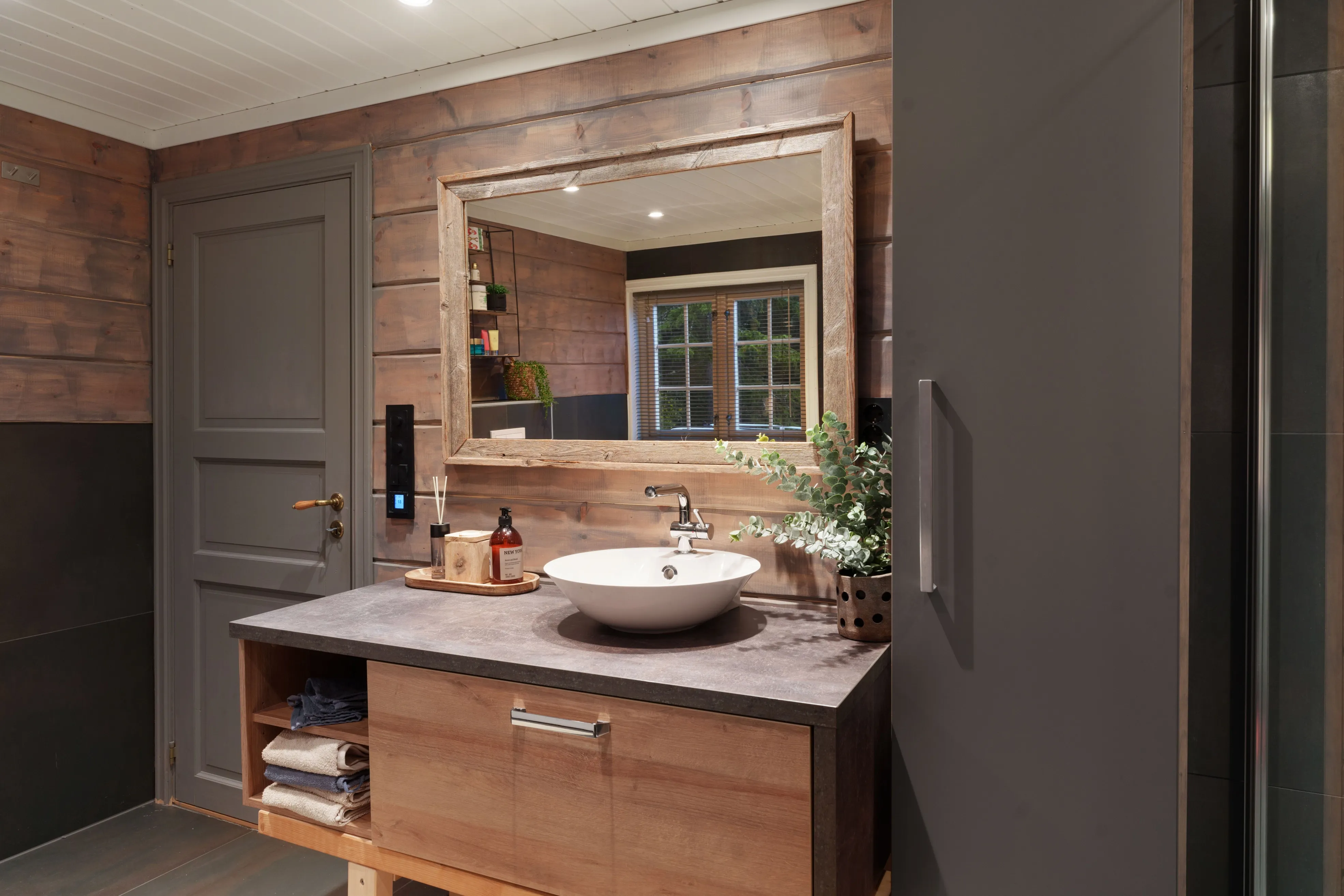 Spacious 5-Bedroom Cabin Near Nesfjellet Ski Centre, Norway - View image 20 of 45