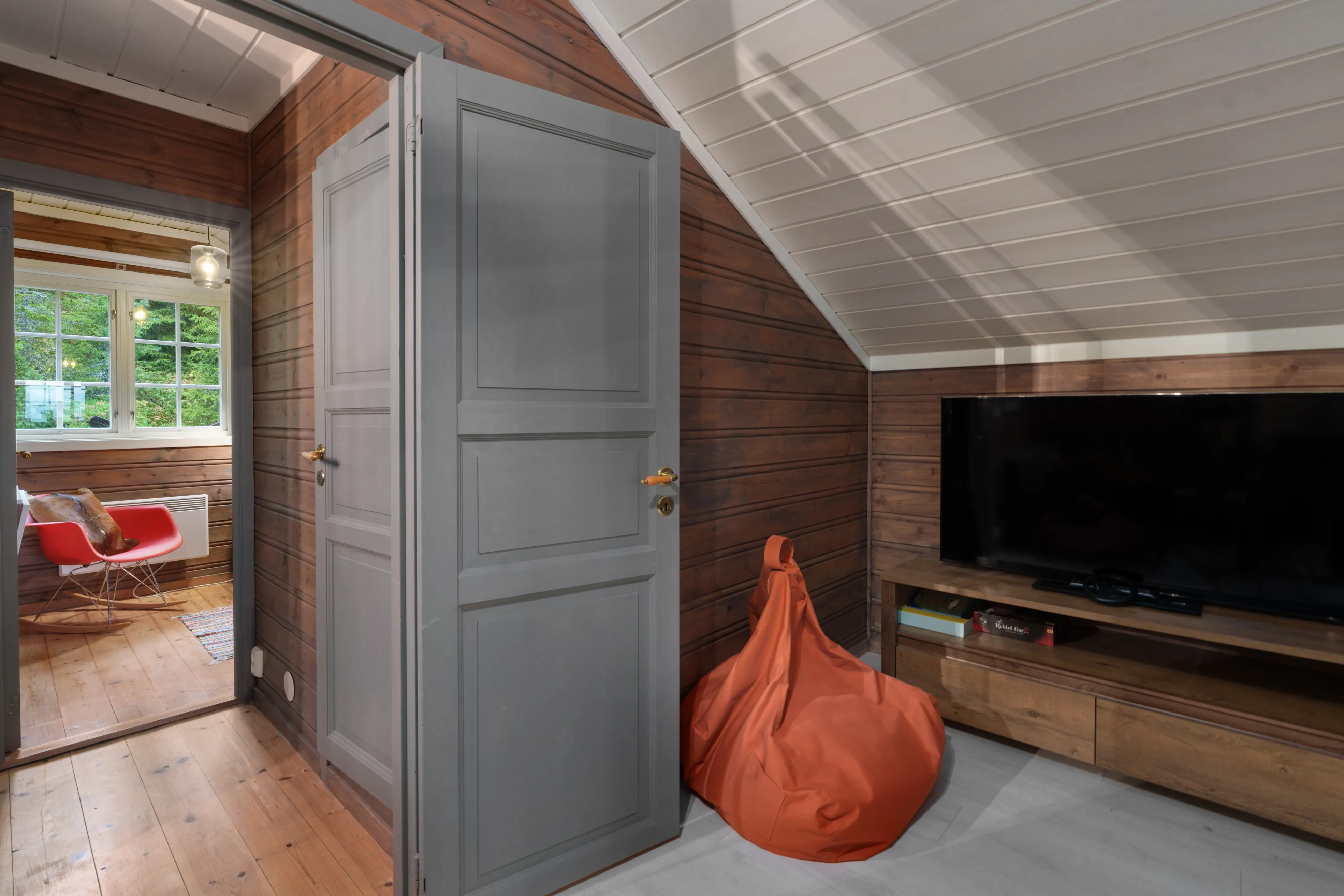 Spacious 5-Bedroom Cabin Near Nesfjellet Ski Centre, Norway - View image 25 of 45