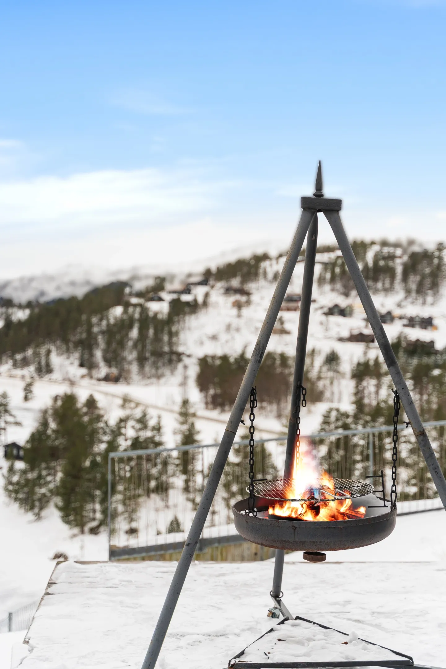 1970s Cabin in Sirdal: Expansive Terrace, Scenic Surroundings, 3 Bedrooms - View image 17 of 34