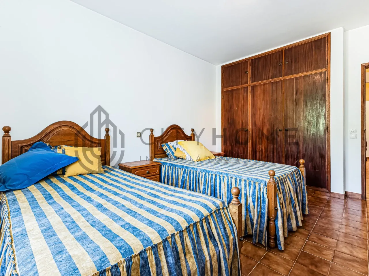 3-Bedroom House with Garden and Separate Apartment in Coastal Burgau, Portugal - View image 11 of 50