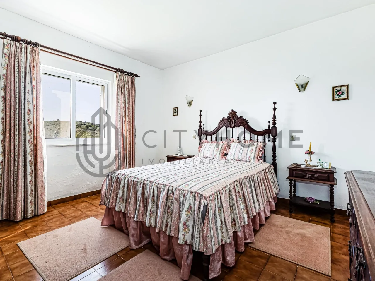 3-Bedroom House with Garden and Separate Apartment in Coastal Burgau, Portugal - View image 14 of 50