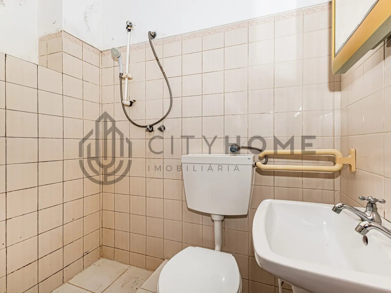 3-Bedroom House with Garden and Separate Apartment in Coastal Burgau, Portugal - View image 33 of 50