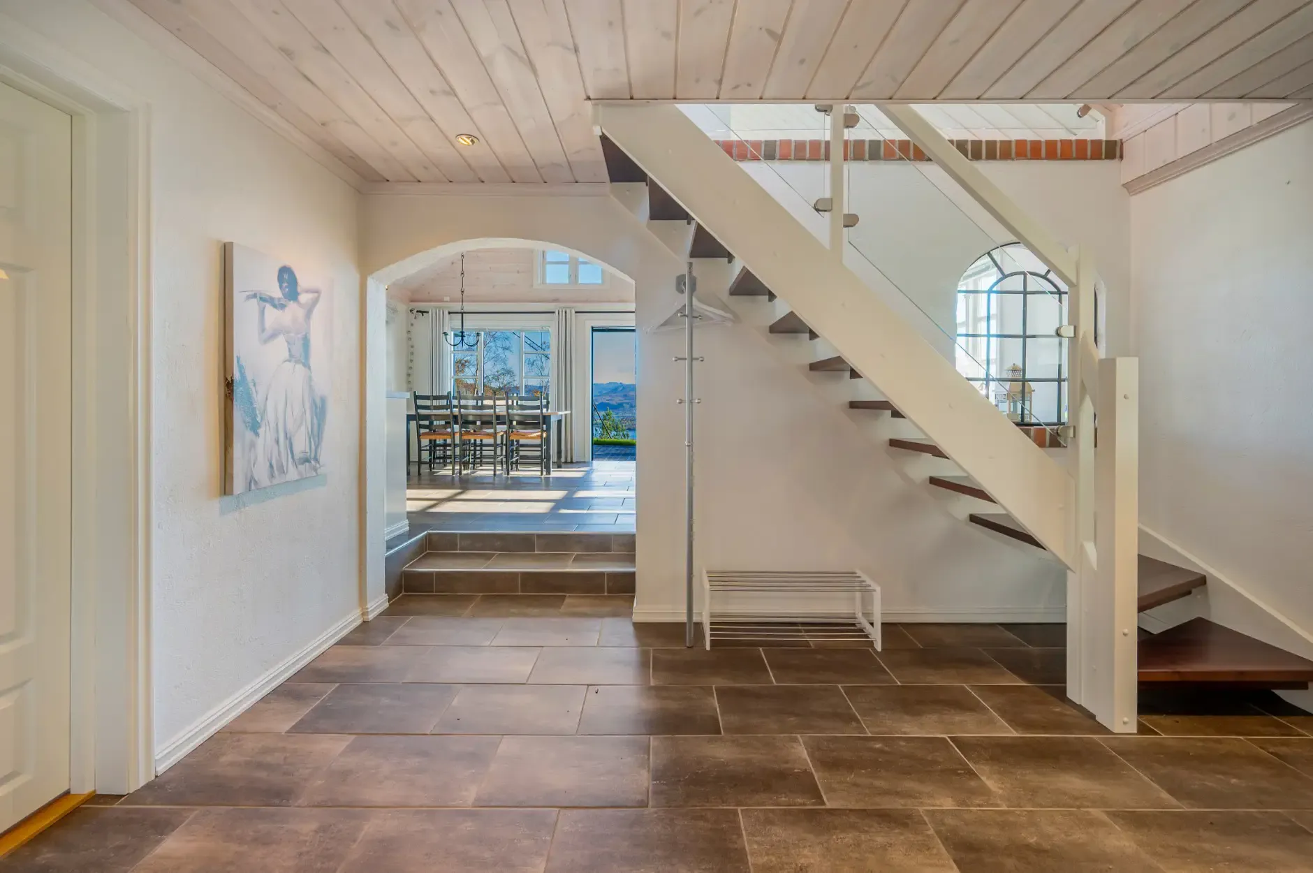 Contemporary 4-Bedroom Country House in Norway with Expansive Terrace Views - View image 8 of 45