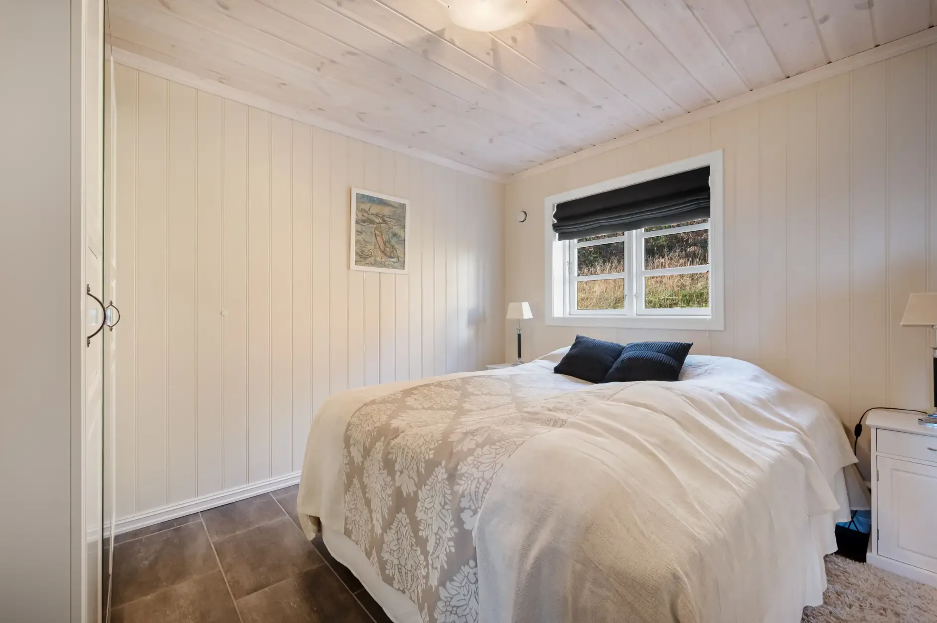 Contemporary 4-Bedroom Country House in Norway with Expansive Terrace Views - View image 26 of 45