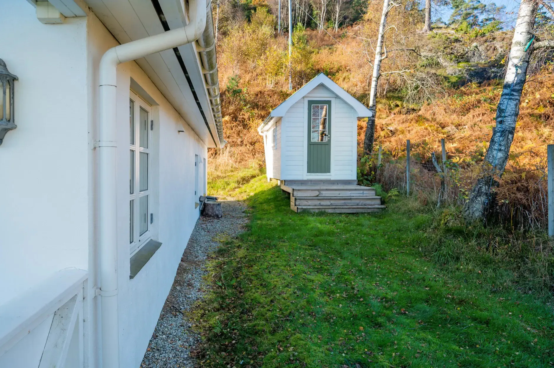 Contemporary 4-Bedroom Country House in Norway with Expansive Terrace Views - View image 44 of 45