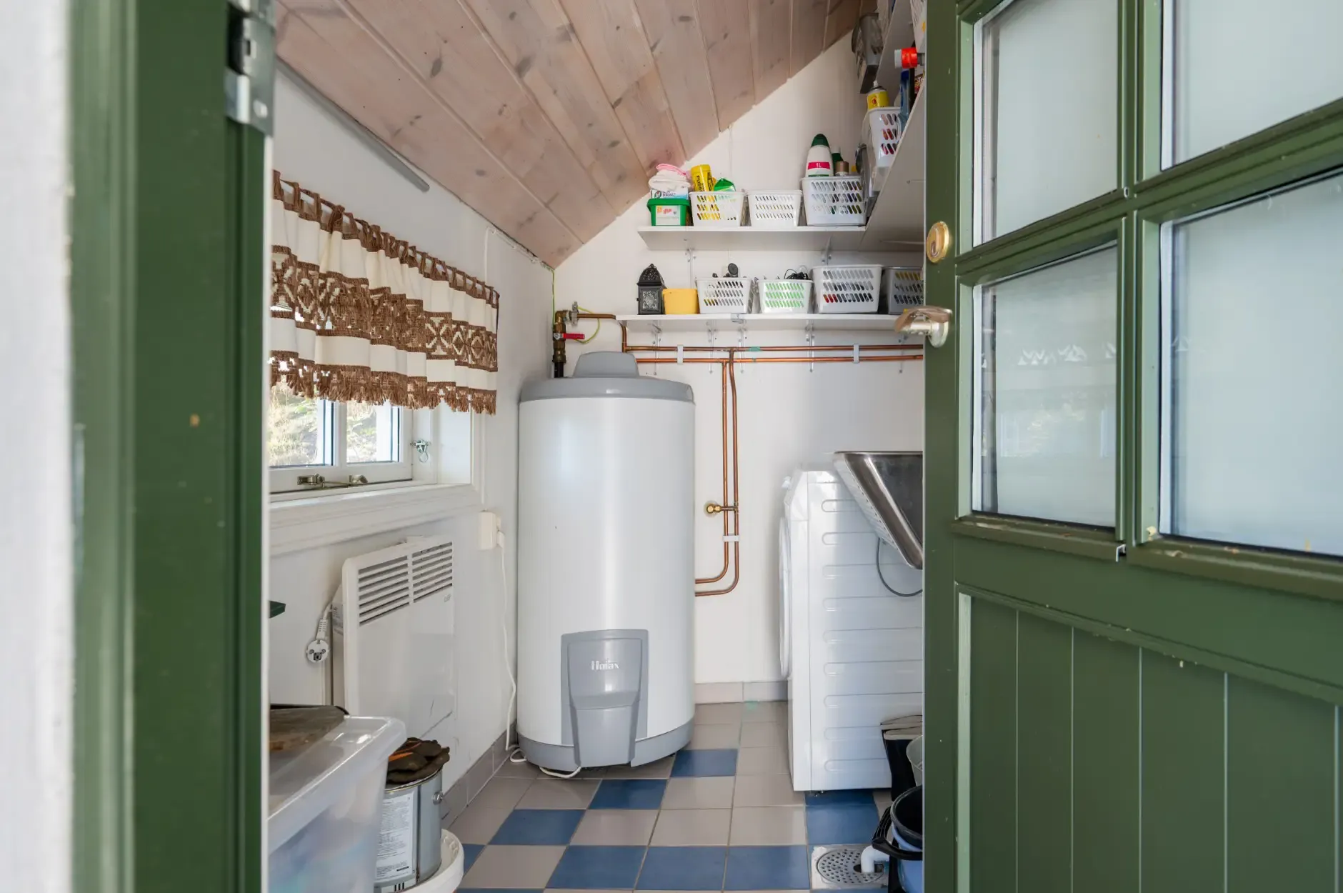 Contemporary 4-Bedroom Country House in Norway with Expansive Terrace Views - View image 45 of 45