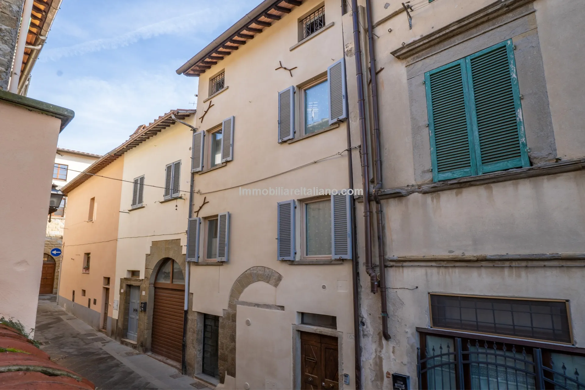 Moderne 4-etagers rækkehus i Sansepolcro med moderne bekvemmeligheder - Image 1