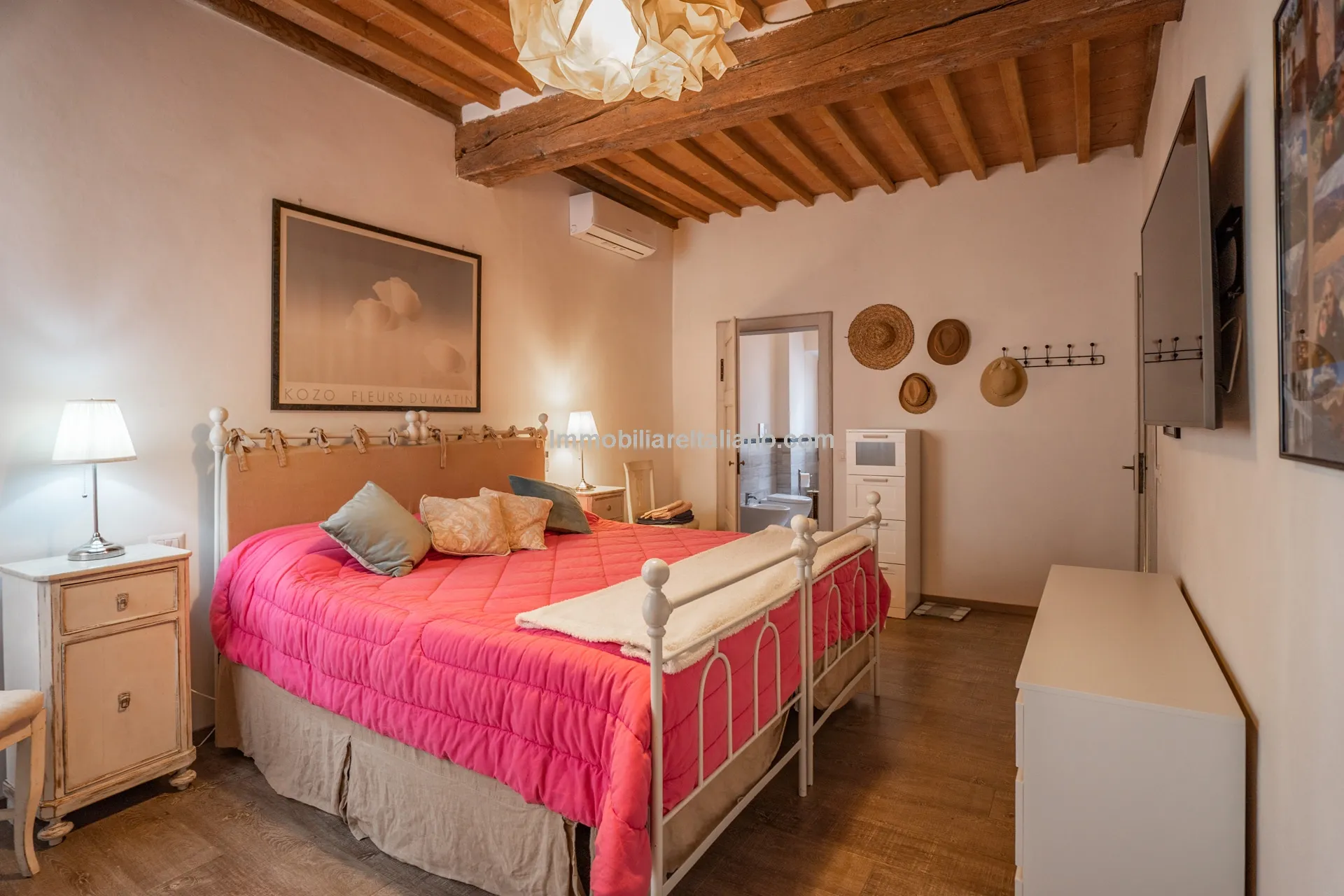 Moderne 4-etagers rækkehus i Sansepolcro med moderne bekvemmeligheder - Vis billede 28 af 59