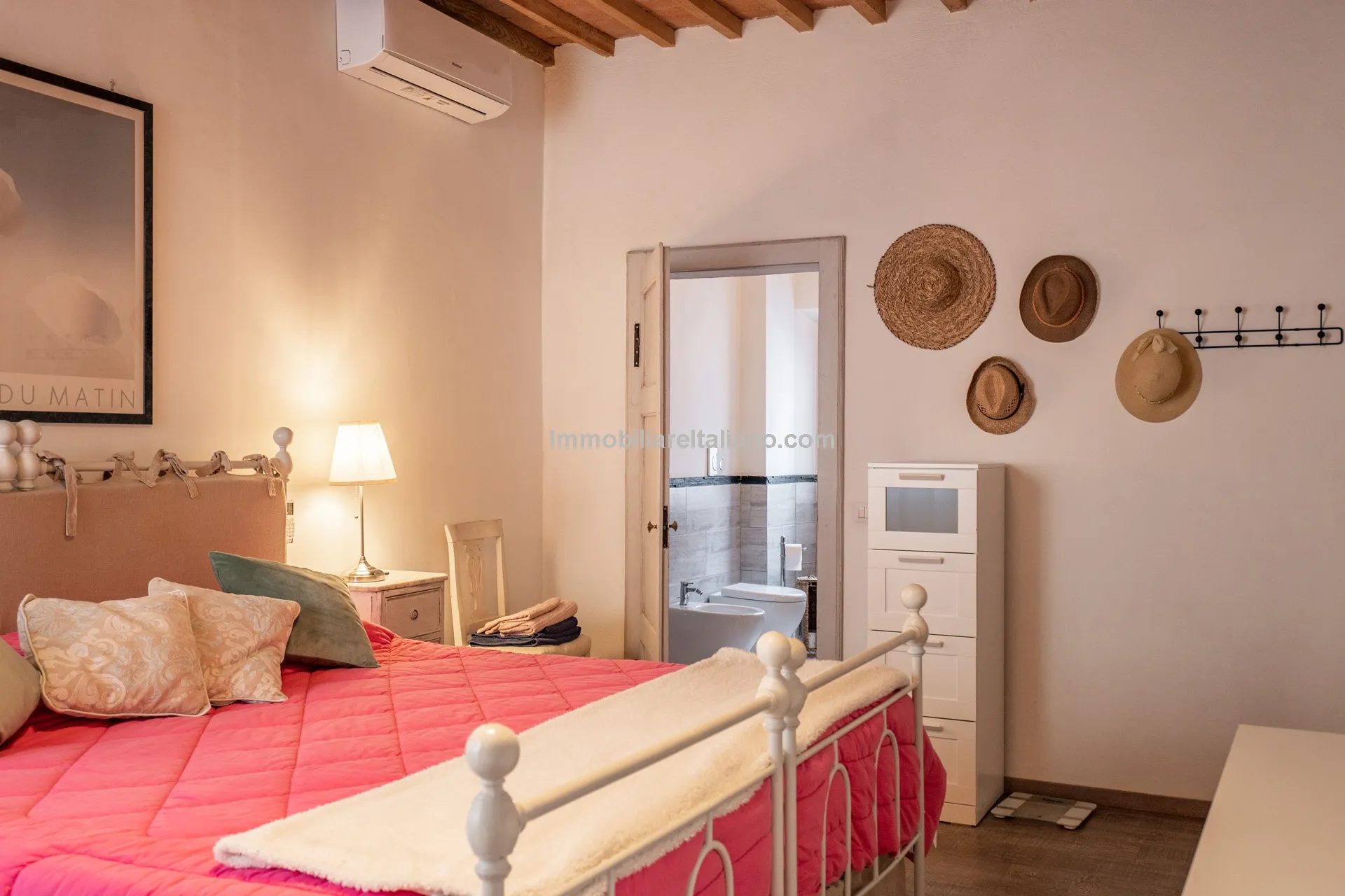 Moderne 4-etagers rækkehus i Sansepolcro med moderne bekvemmeligheder - Vis billede 29 af 59