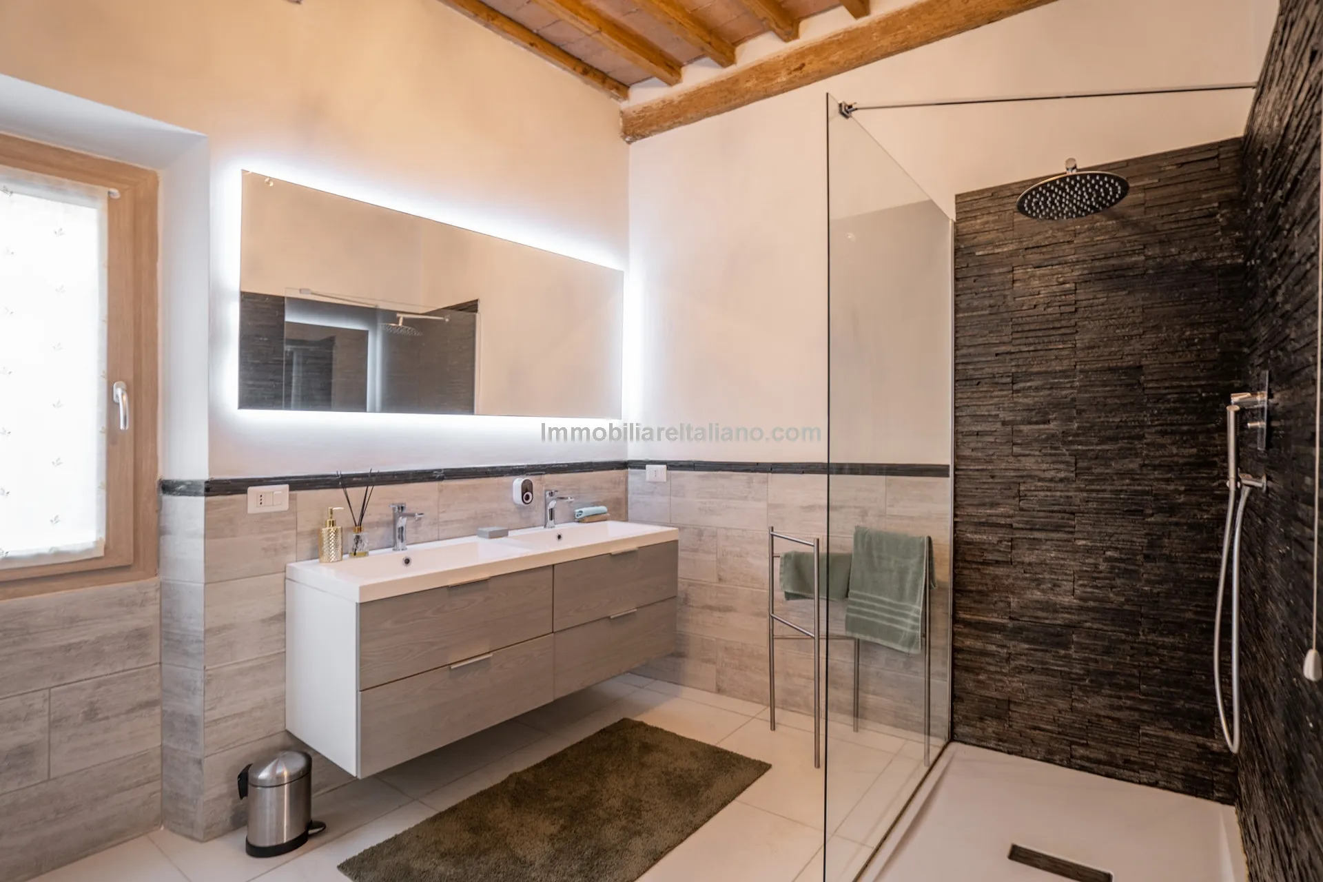 Moderne 4-etagers rækkehus i Sansepolcro med moderne bekvemmeligheder - Vis billede 31 af 59