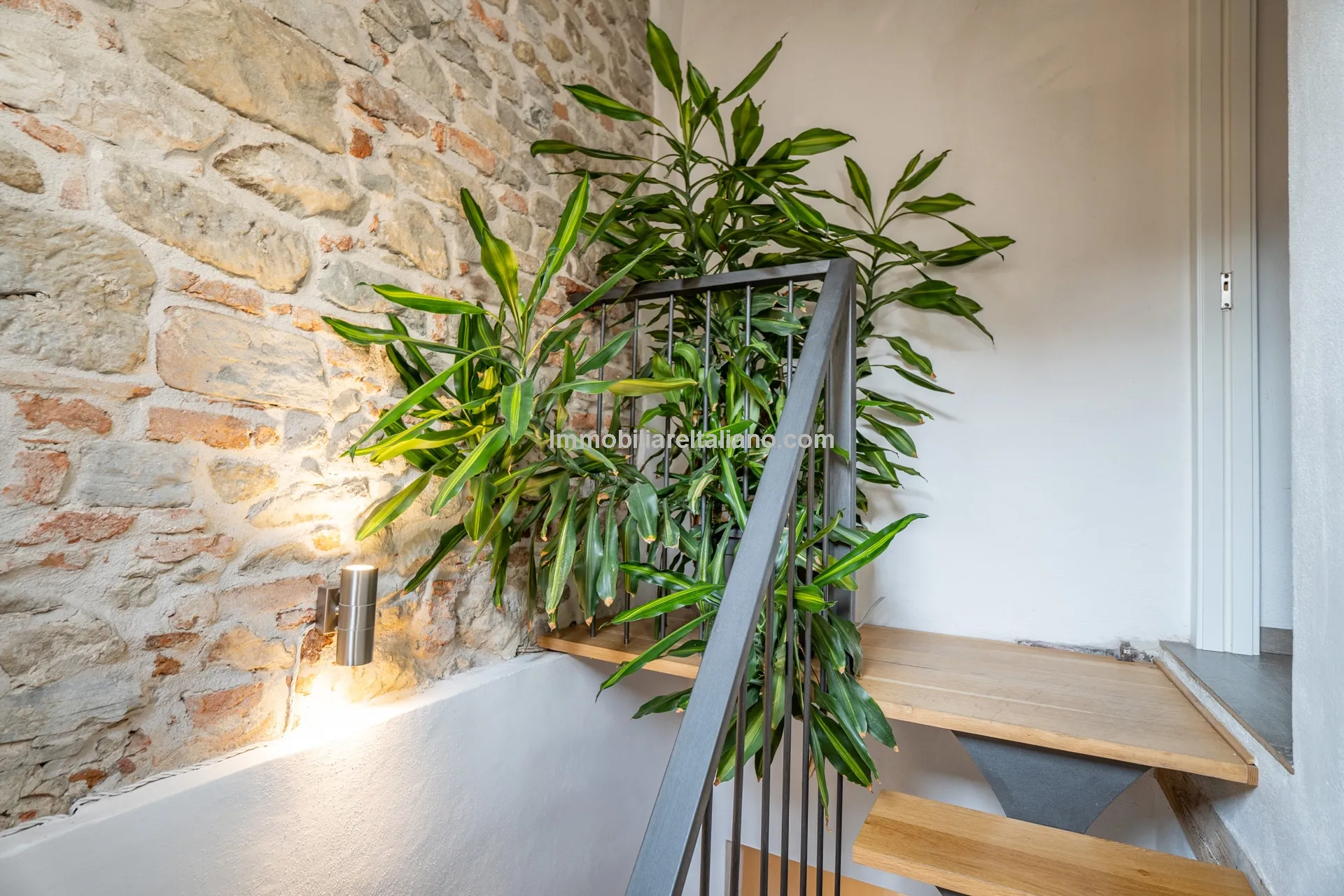 Moderne 4-etagers rækkehus i Sansepolcro med moderne bekvemmeligheder - Vis billede 35 af 59