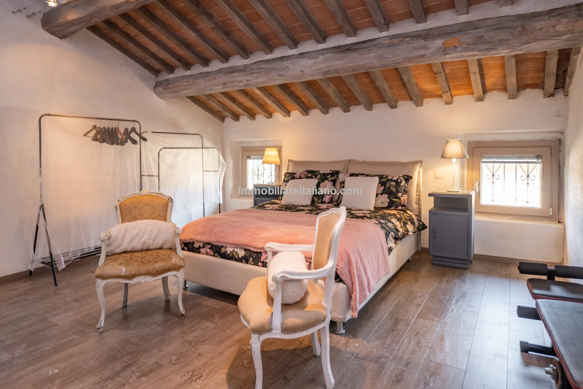 Moderne 4-etagers rækkehus i Sansepolcro med moderne bekvemmeligheder - Vis billede 37 af 59