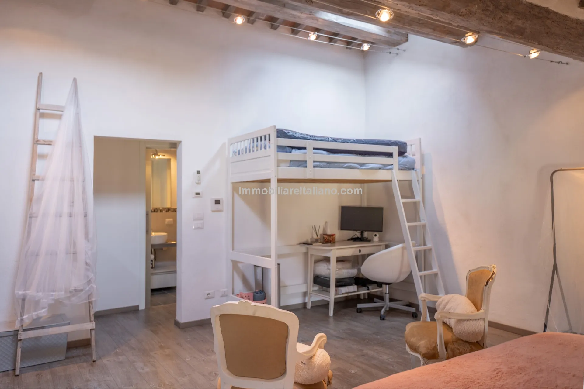 Moderne 4-etagers rækkehus i Sansepolcro med moderne bekvemmeligheder - Vis billede 39 af 59