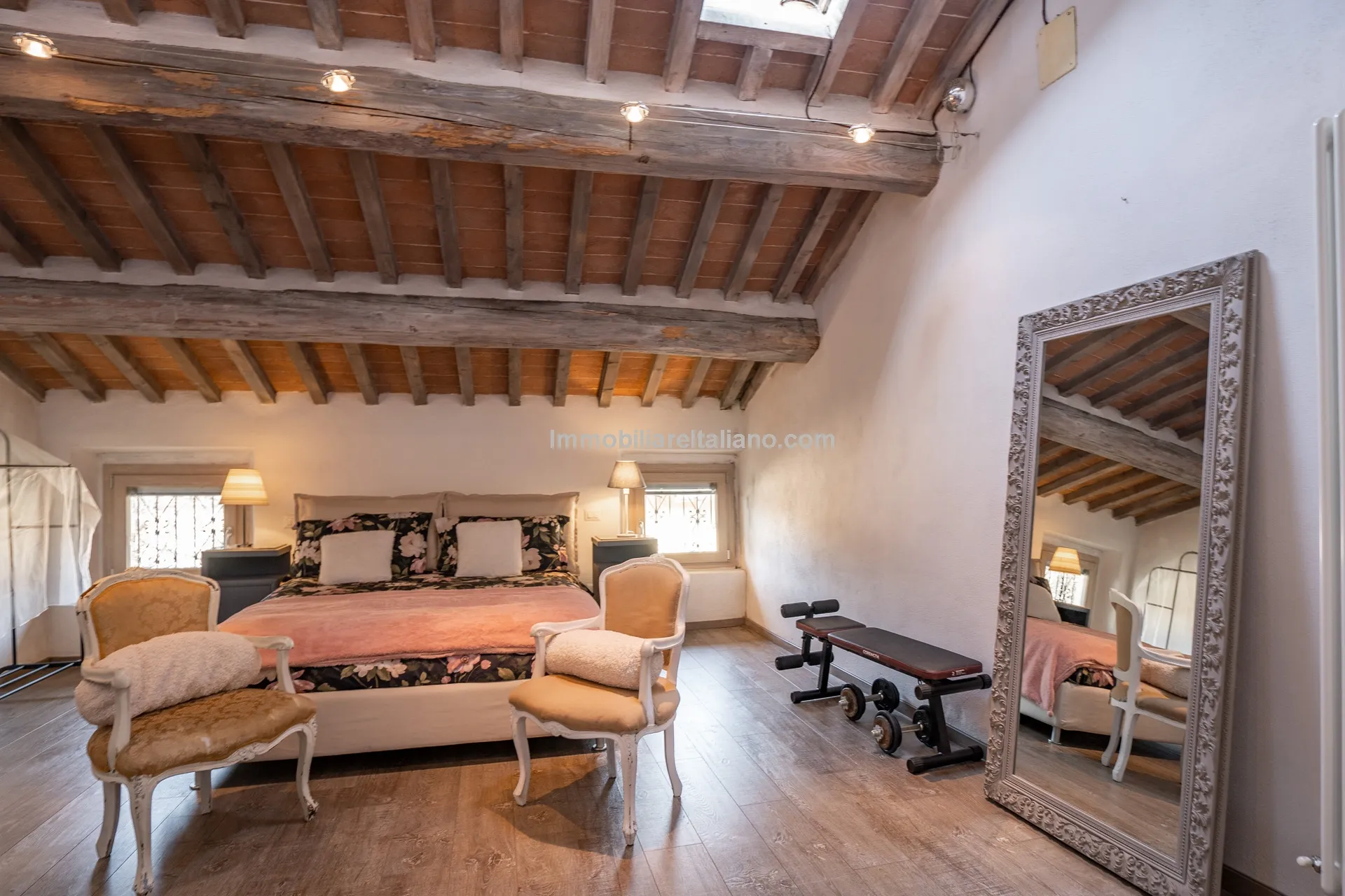 Moderne 4-etagers rækkehus i Sansepolcro med moderne bekvemmeligheder - Vis billede 40 af 59