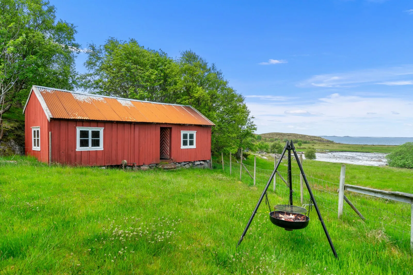Expansive 7-Bedroom 1800s Country House on 142 Acres in Scenic Foldfjorden - View image 6 of 46