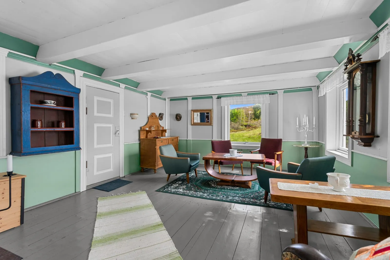 Expansive 7-Bedroom 1800s Country House on 142 Acres in Scenic Foldfjorden - View image 8 of 46