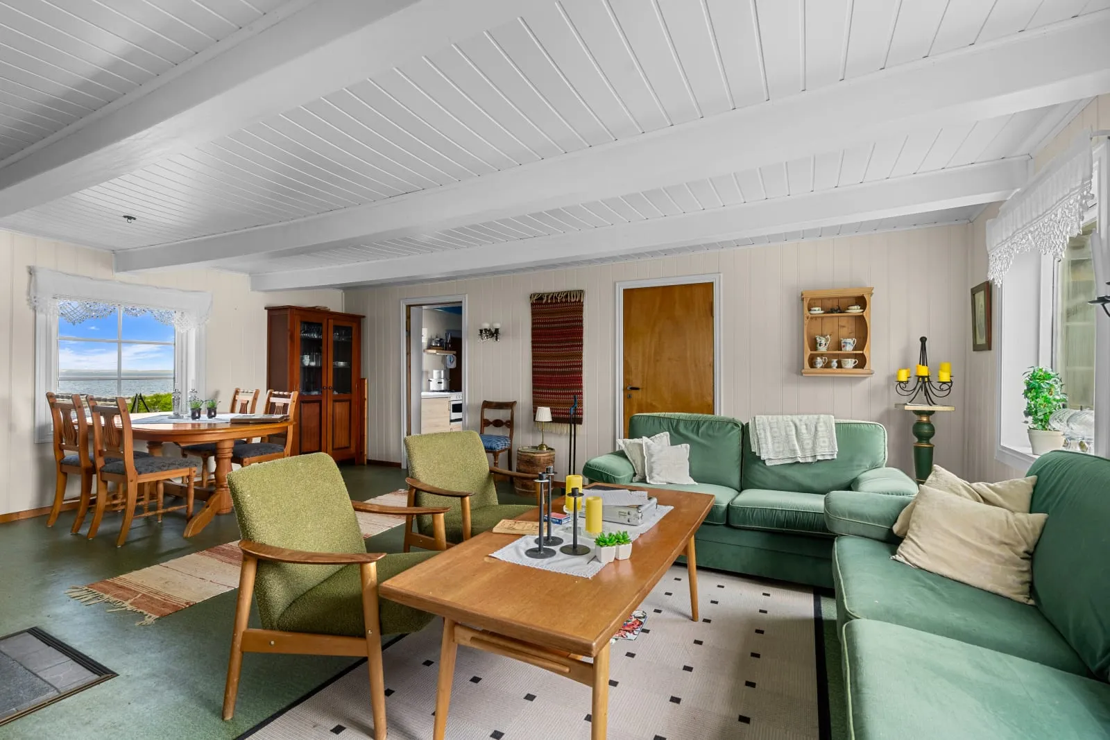 Expansive 7-Bedroom 1800s Country House on 142 Acres in Scenic Foldfjorden - View image 10 of 46