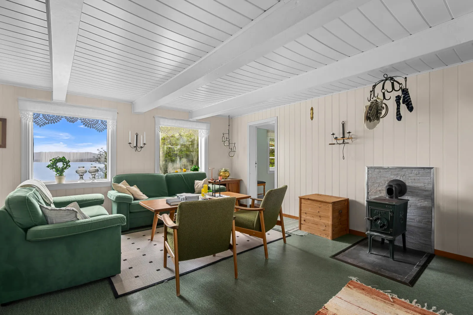 Expansive 7-Bedroom 1800s Country House on 142 Acres in Scenic Foldfjorden - View image 13 of 46