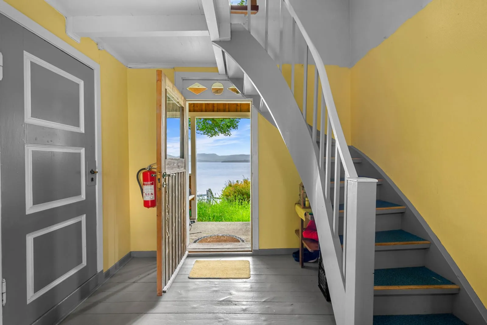 Expansive 7-Bedroom 1800s Country House on 142 Acres in Scenic Foldfjorden - View image 19 of 46