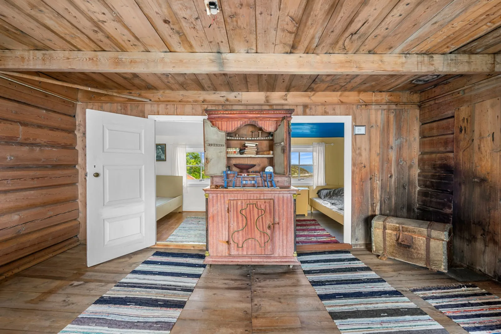 Expansive 7-Bedroom 1800s Country House on 142 Acres in Scenic Foldfjorden - View image 20 of 46