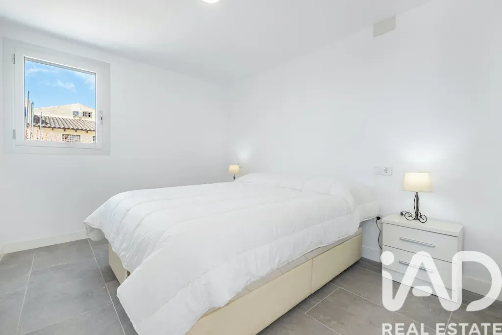 Spacious 6-Bedroom Furnished House with Pool and Gardens in Polop, Spain - View image 21 of 38