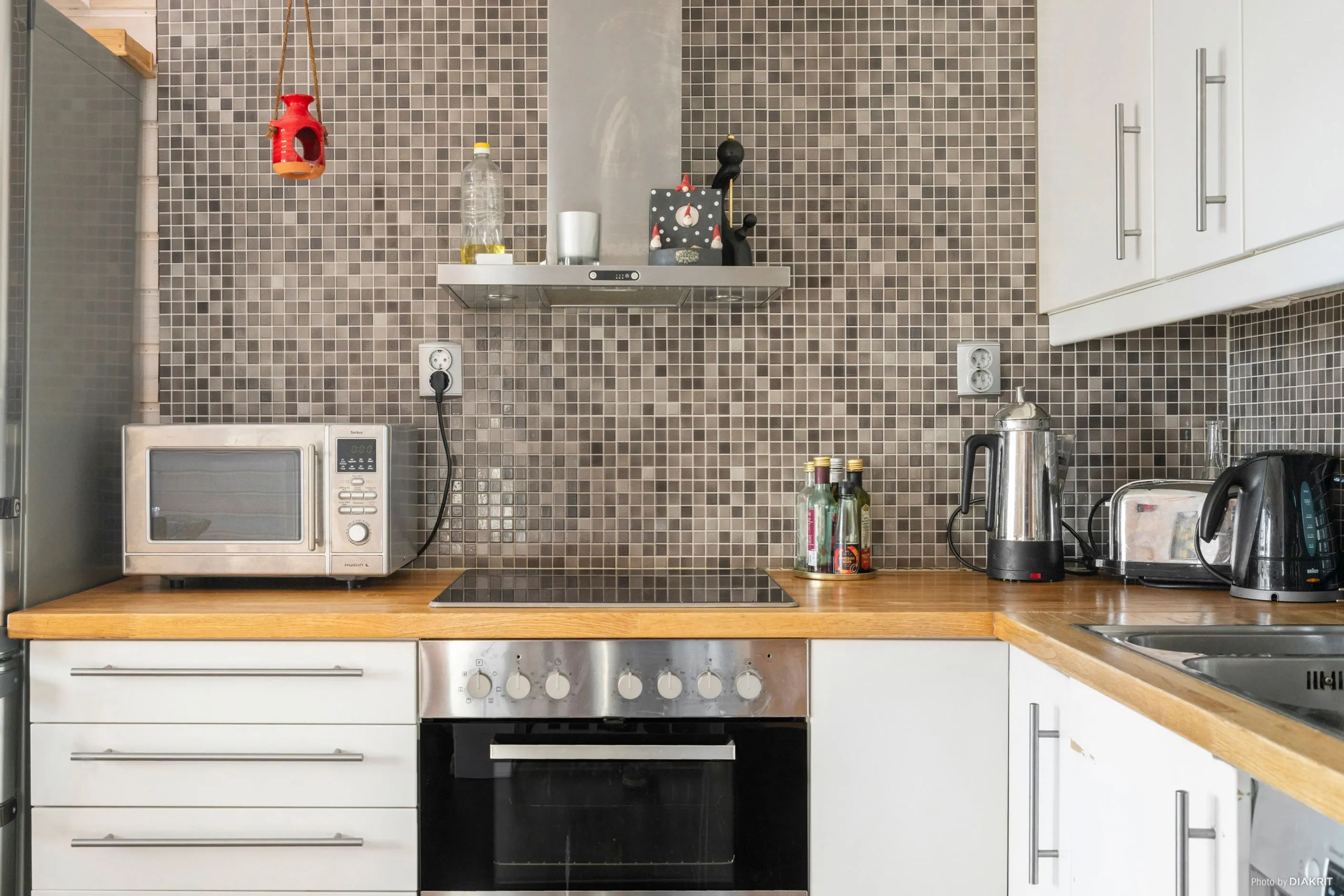 Spacious 10-Bedroom Ski Retreat in Kittelfjäll with Direct Slope Access - Image 4