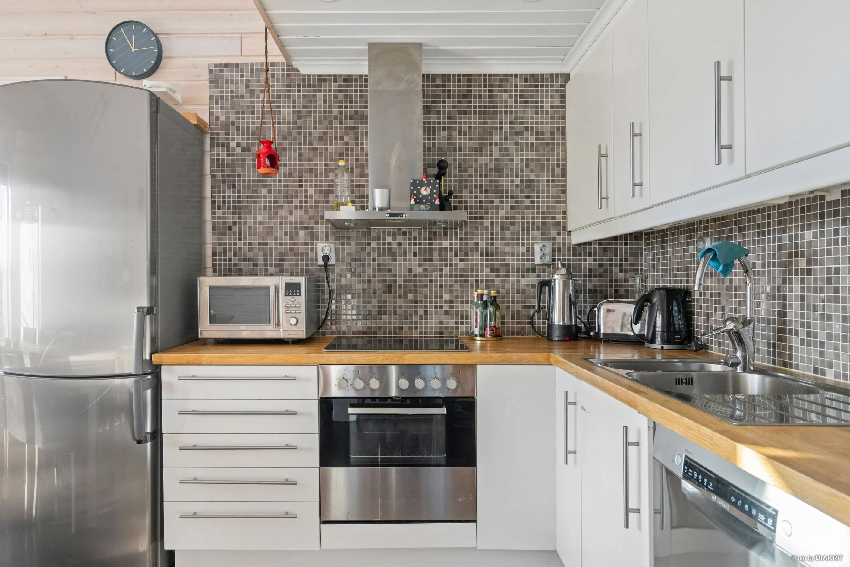 Spacious 10-Bedroom Ski Retreat in Kittelfjäll with Direct Slope Access - Image 5