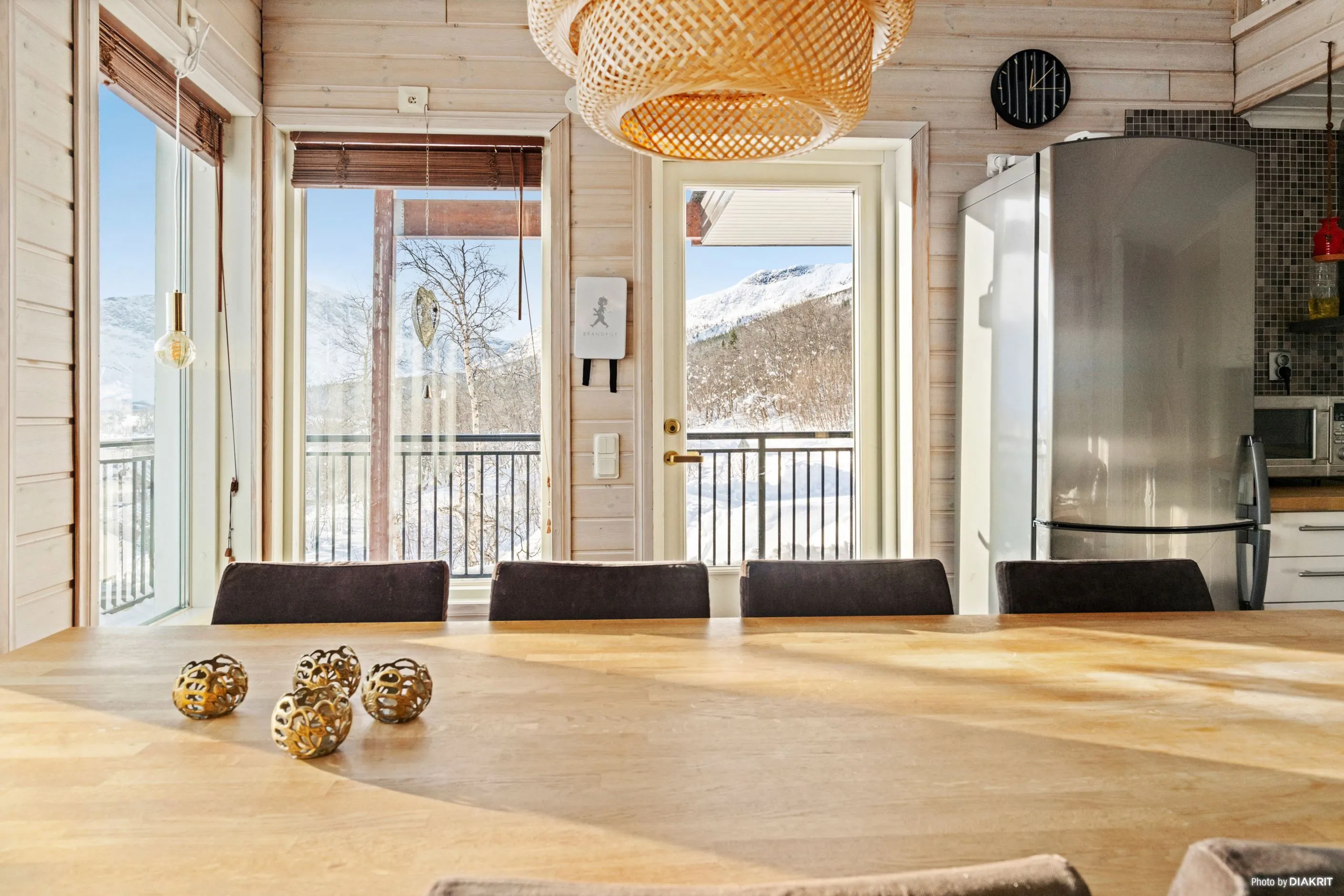 Spacious 10-Bedroom Ski Retreat in Kittelfjäll with Direct Slope Access - View image 9 of 57