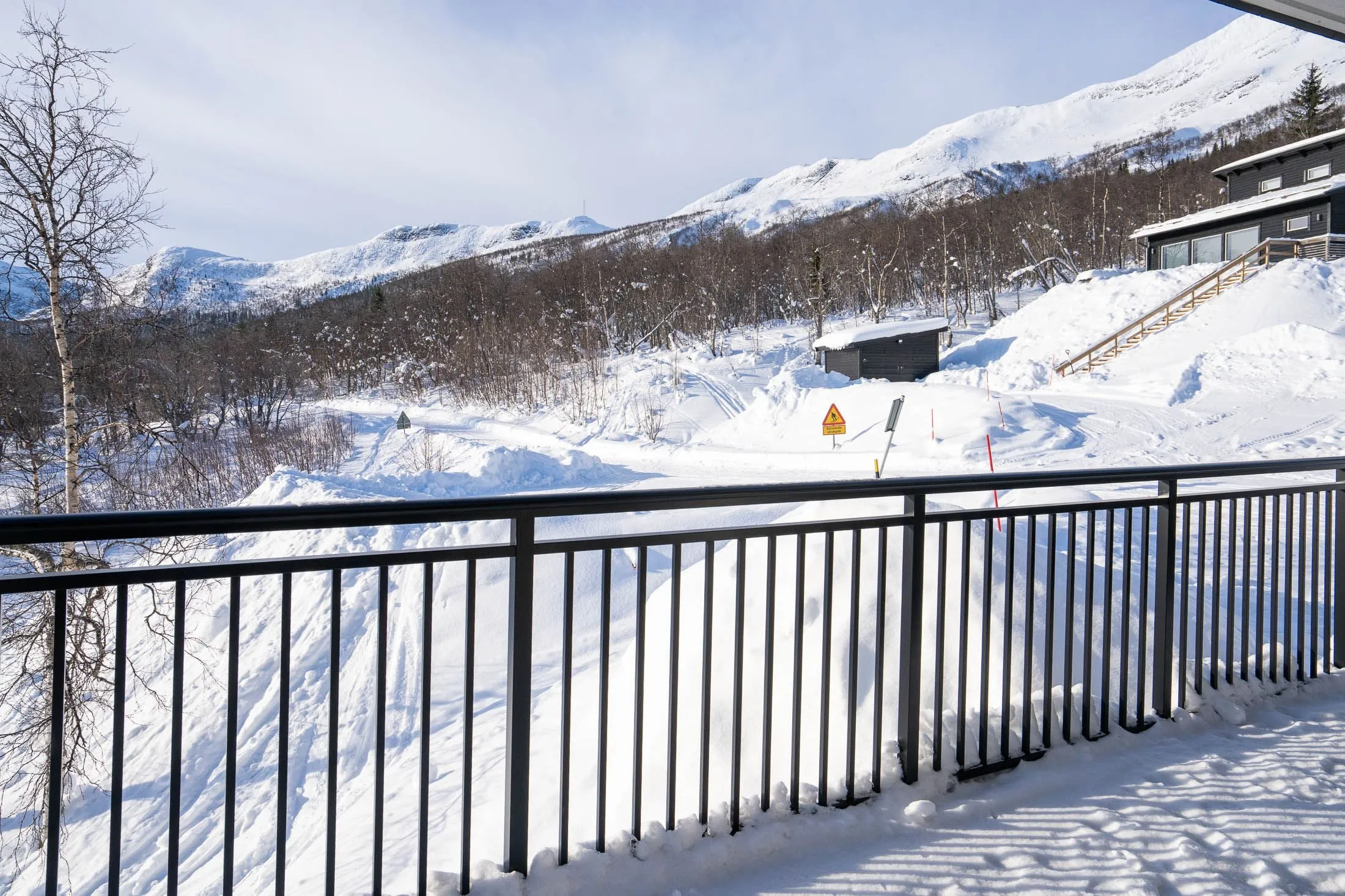 Spacious 10-Bedroom Ski Retreat in Kittelfjäll with Direct Slope Access - View image 19 of 57