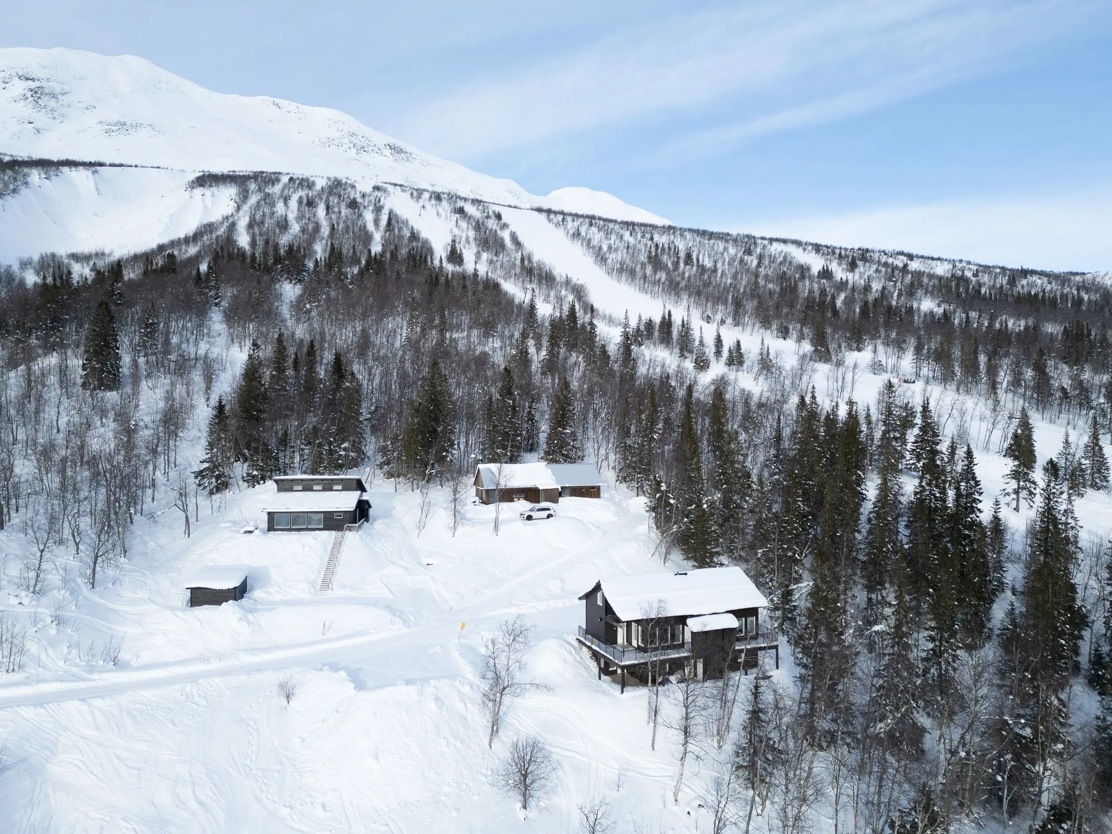 Spacious 10-Bedroom Ski Retreat in Kittelfjäll with Direct Slope Access - View image 54 of 57