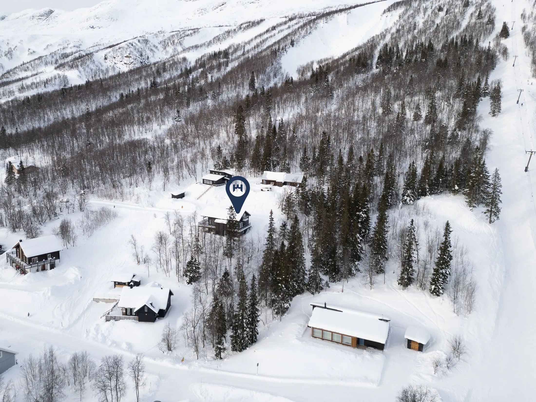 Spacious 10-Bedroom Ski Retreat in Kittelfjäll with Direct Slope Access - View image 55 of 57