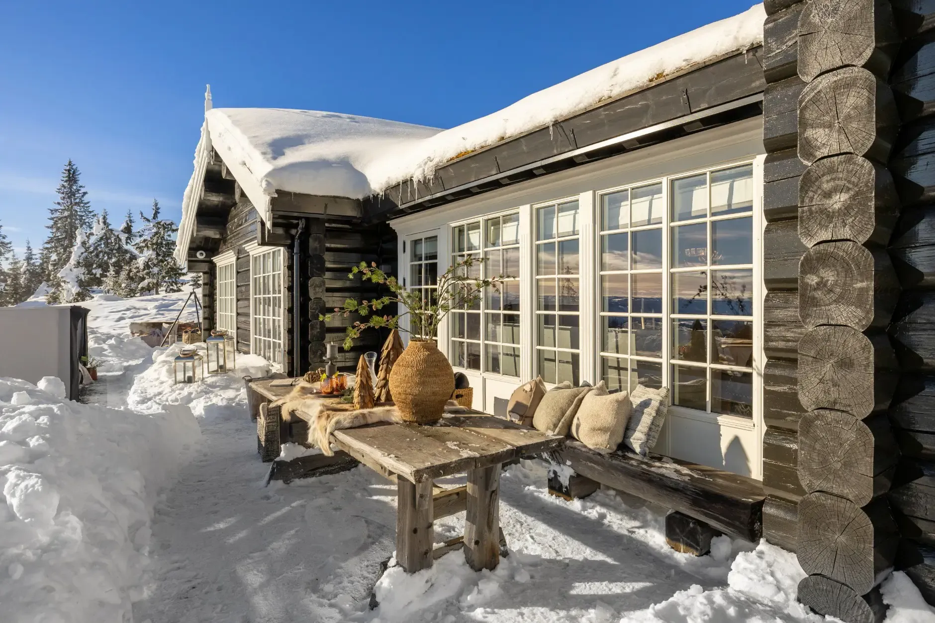 Modern 4-Bedroom Country House with Pool in Scenic Tretten, Norway - Image 1