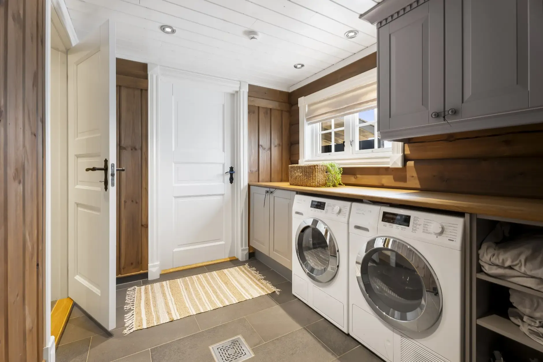 Modern 4-Bedroom Country House with Pool in Scenic Tretten, Norway - View image 29 of 49