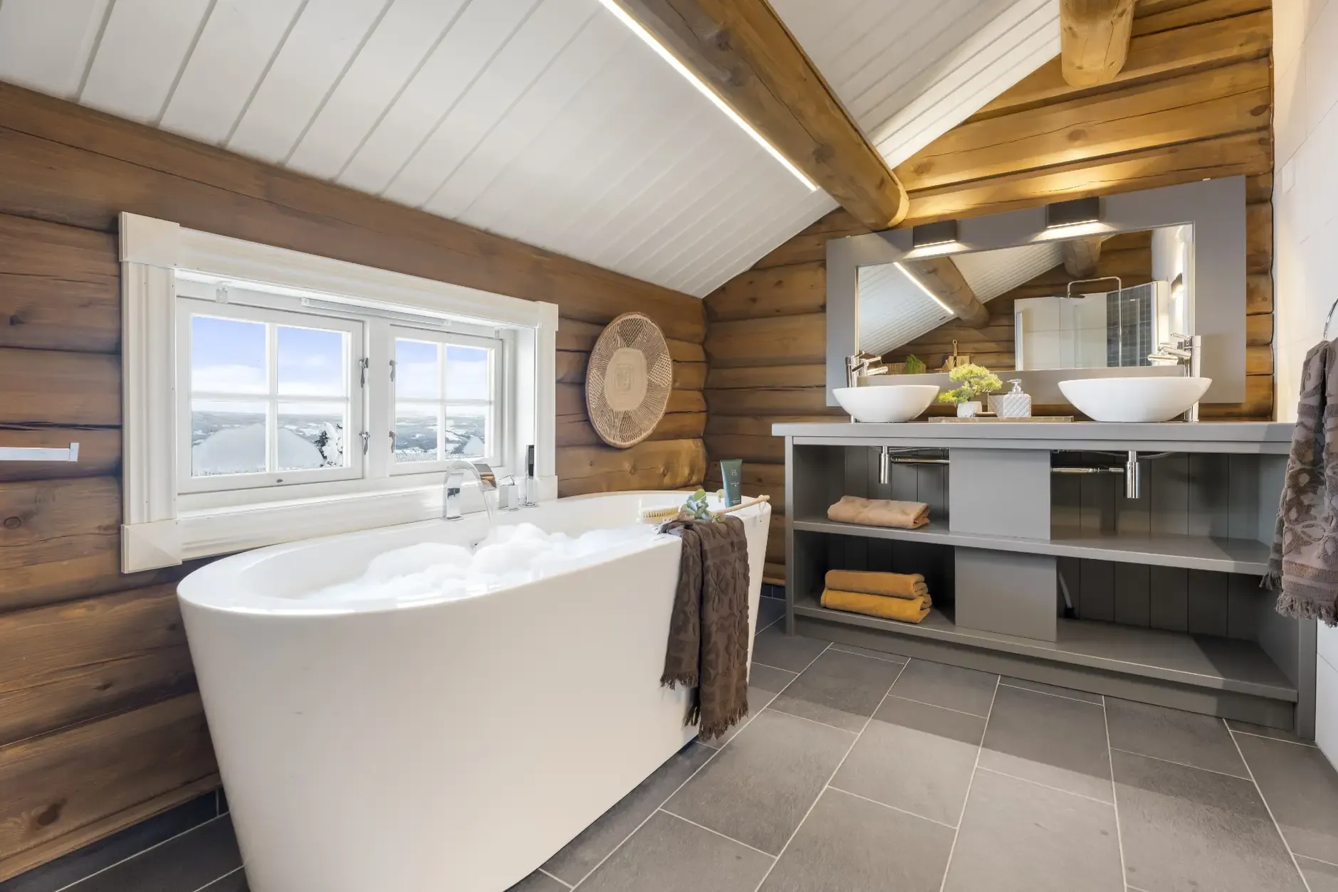 Modern 4-Bedroom Country House with Pool in Scenic Tretten, Norway - View image 35 of 49