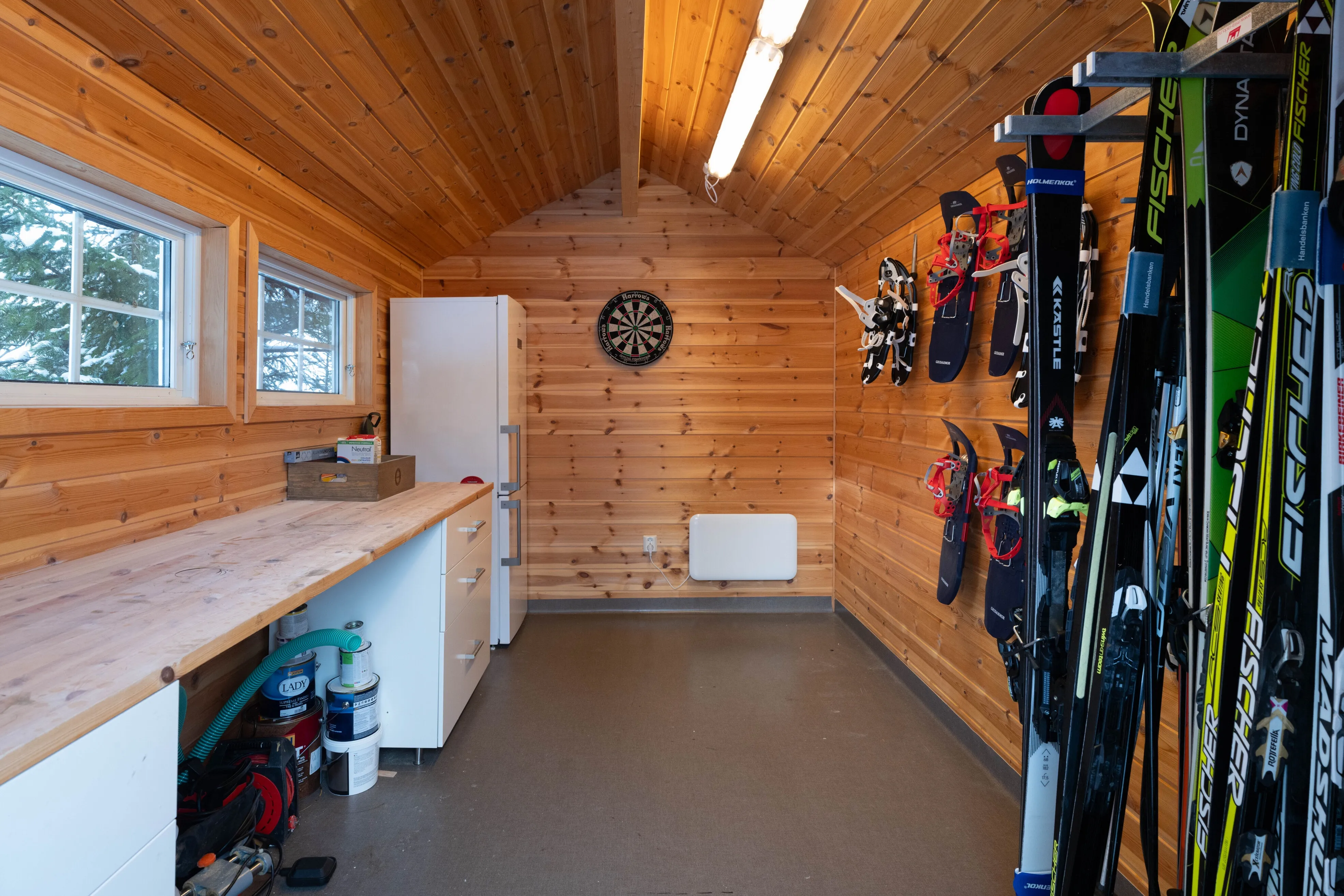 Contemporary 5-Bedroom Cabin with Terrace and Jacuzzi in Nesfjellet, Norway - View image 34 of 39