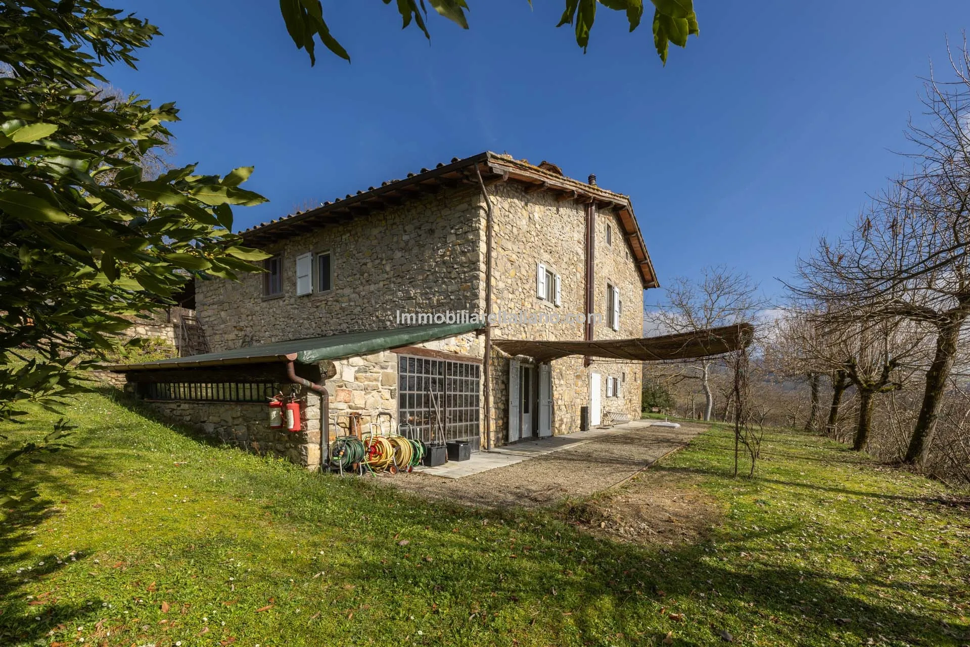 5-Bedroom Farmhouse with Expansive Gardens in Tuscany's Arezzo Province - View image 7 of 66