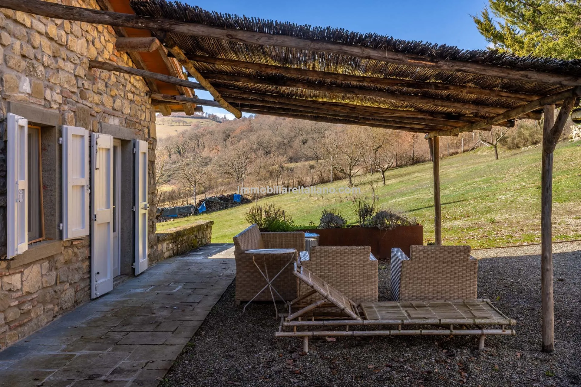 5-Bedroom Farmhouse with Expansive Gardens in Tuscany's Arezzo Province - View image 11 of 66
